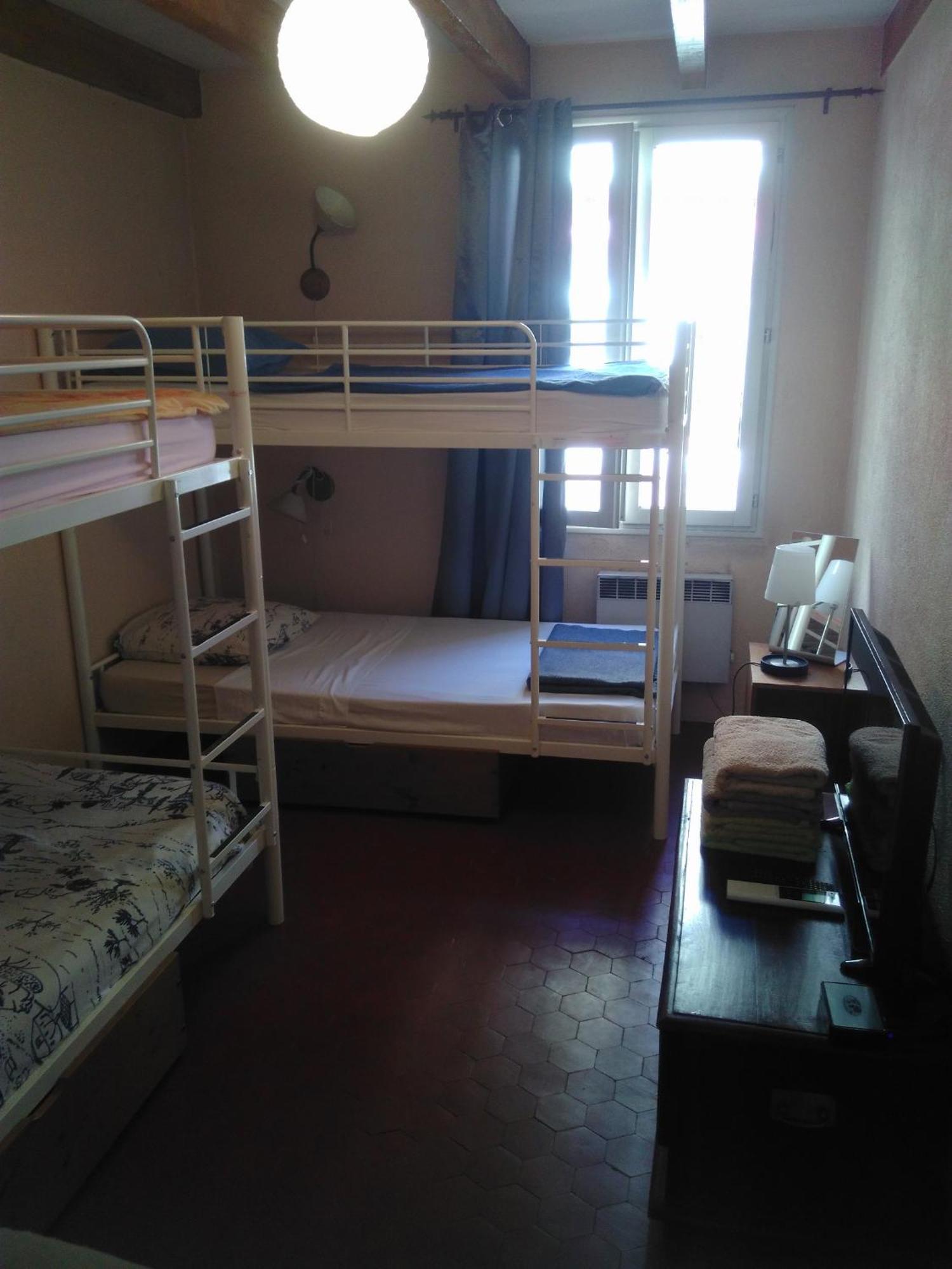 Crew Lighthouse Hostel Antibes